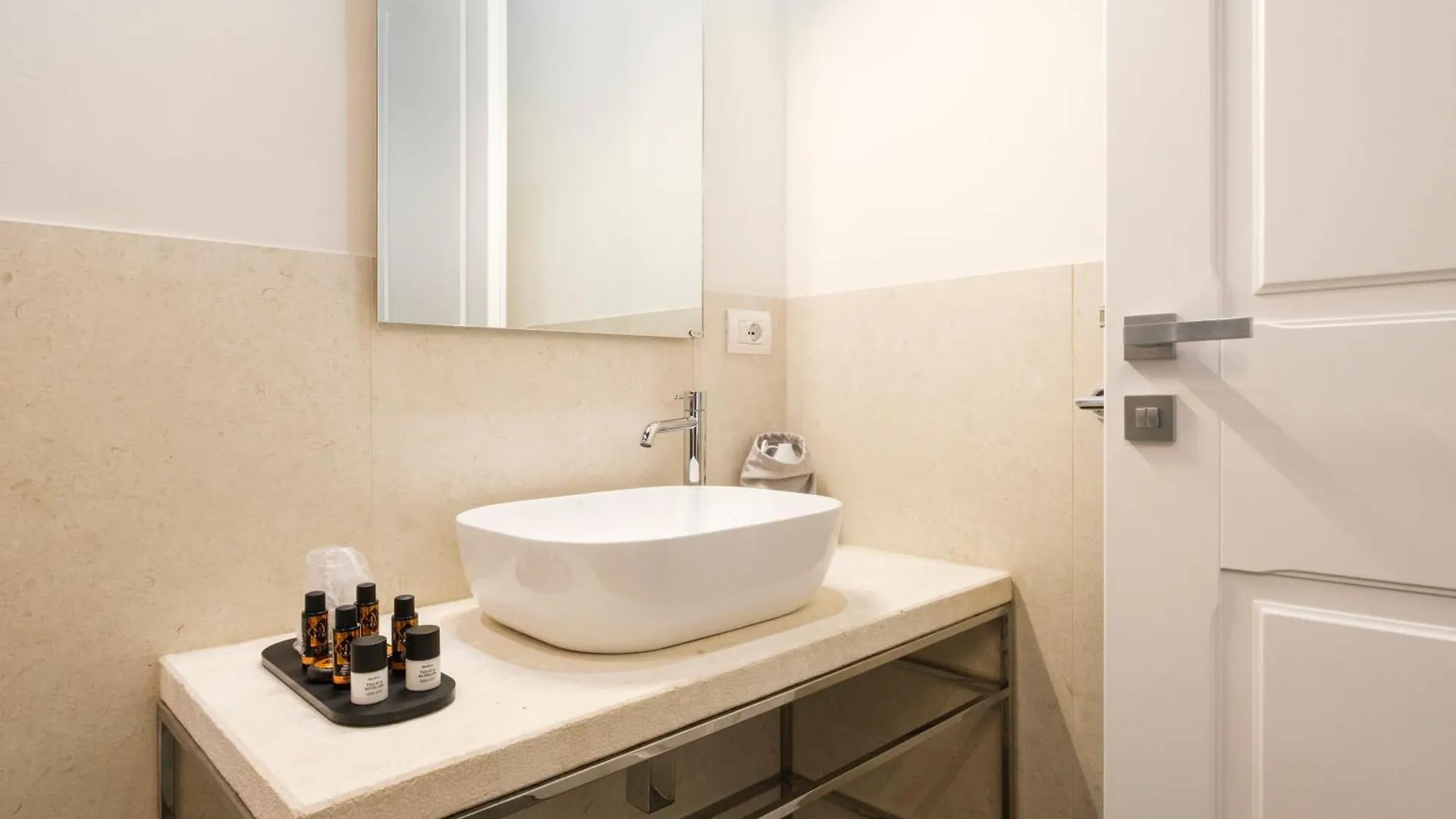 Bed & Breakfast Kemani Villa Sara Olbia